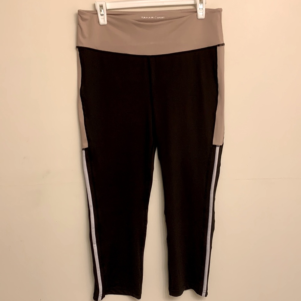 TAHARI Sport Leggings NWOT